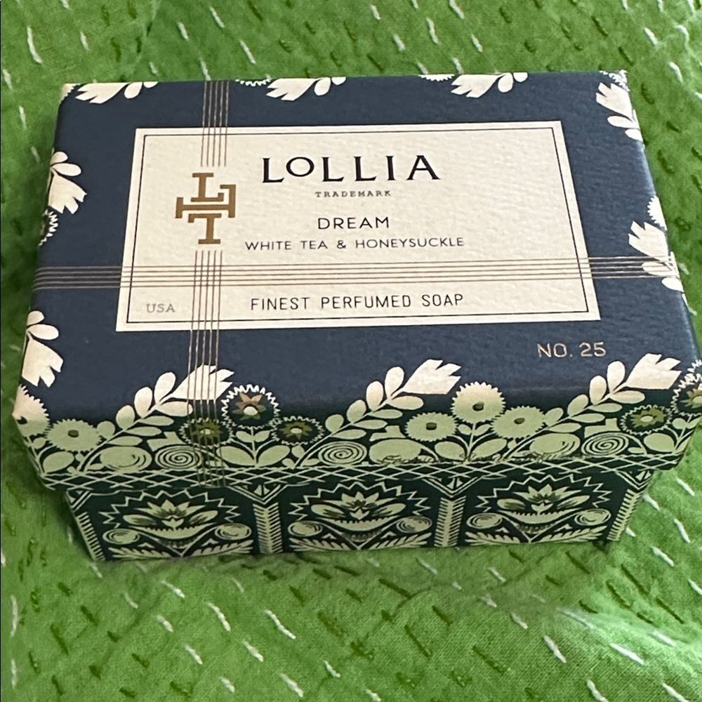 NIB Lollia Dream Fine Perfumed Soap ~ white tea and honeysuckle